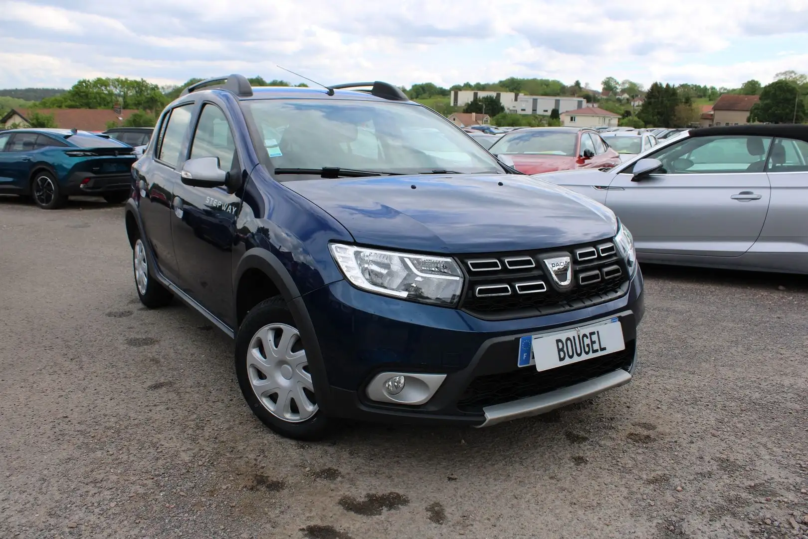 Dacia Sandero STEPWAY BLUE DCI 95 CV PRESTIGE GPS 3D CLIM CAMÉRA - 1