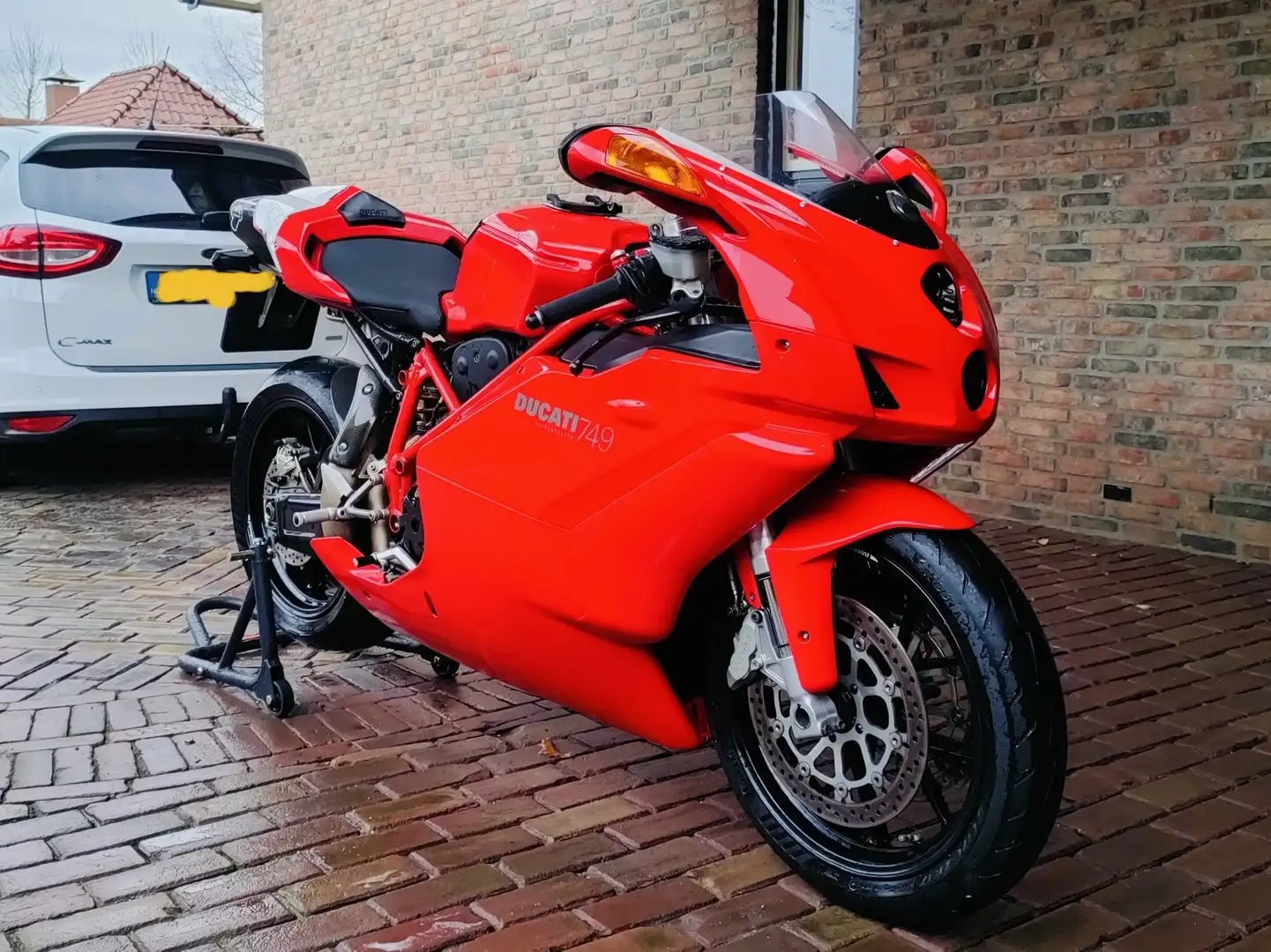 Ducati 749 Mono Red - 2