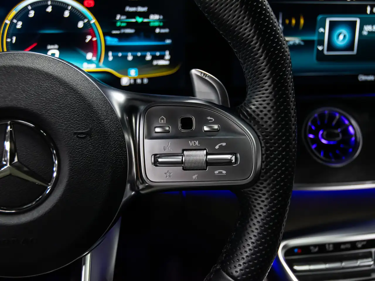 Mercedes-Benz AMG GT снимка Mercedes-Benz AMG GT