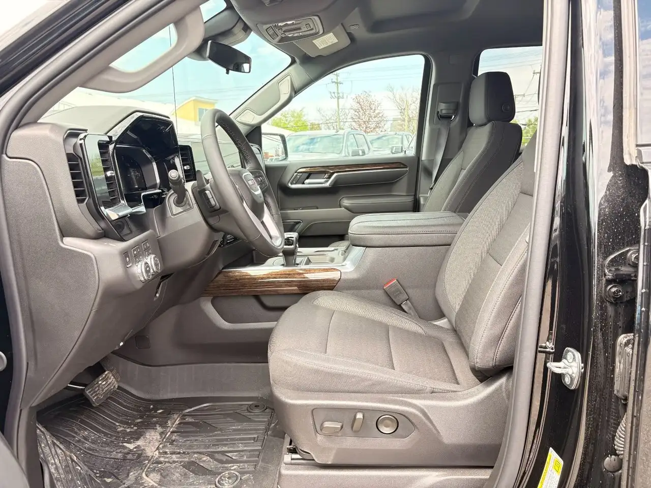GMC Sierra 1500 снимка GMC Sierra 1500