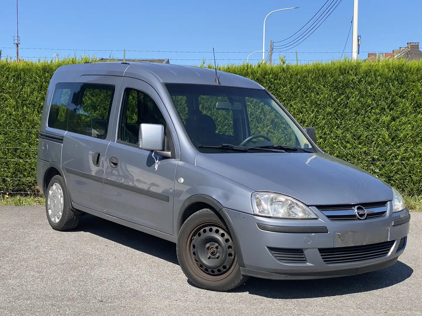 Opel Combo Tour 1.3 CDTi Essentia Airco Gris - 1