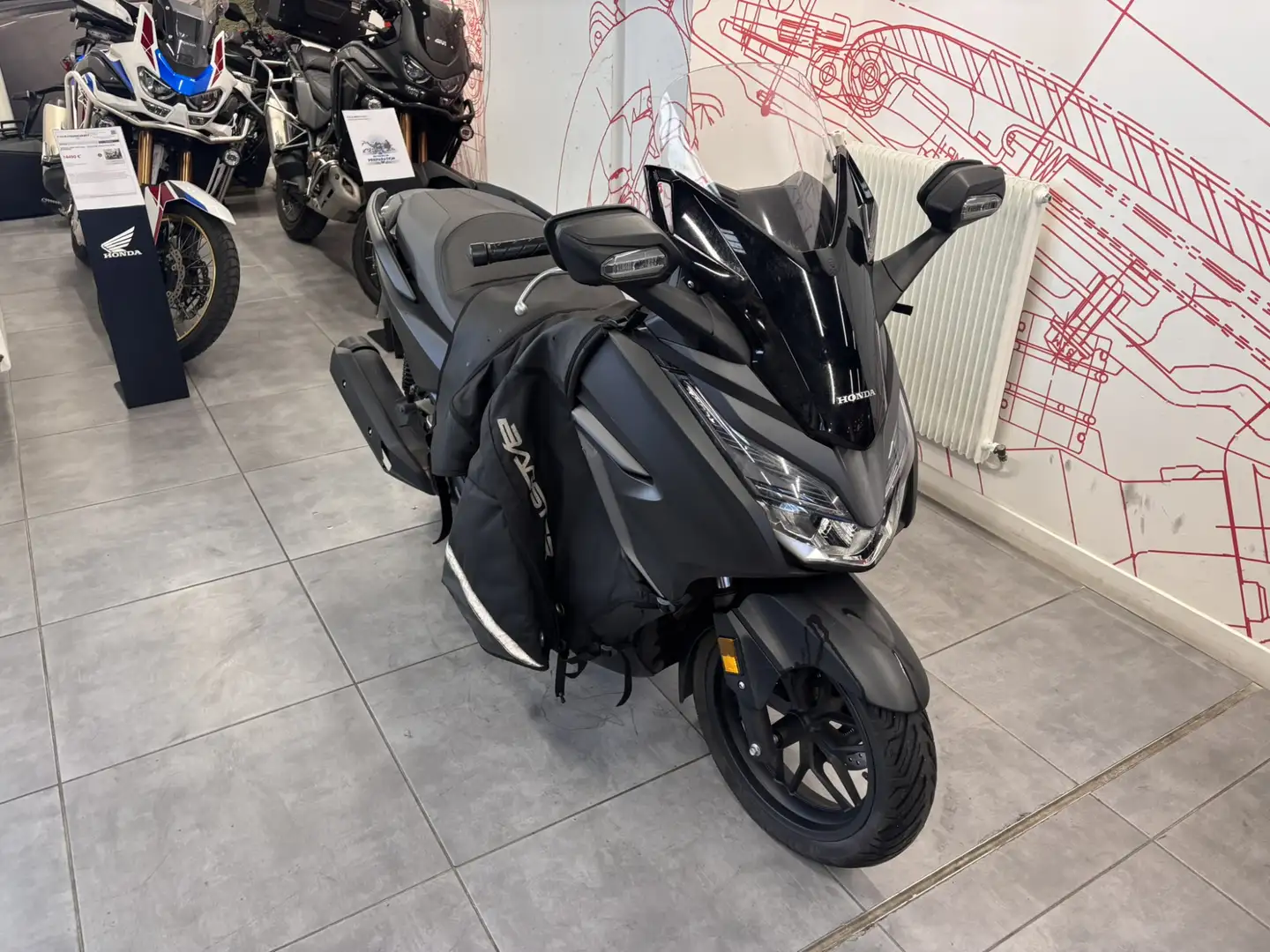 Honda Forza 125 - 1