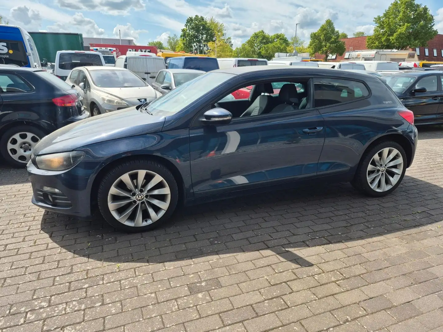 Volkswagen Scirocco 2.0 TDI 103 kW Team Navi DSG Kamera plava - 1