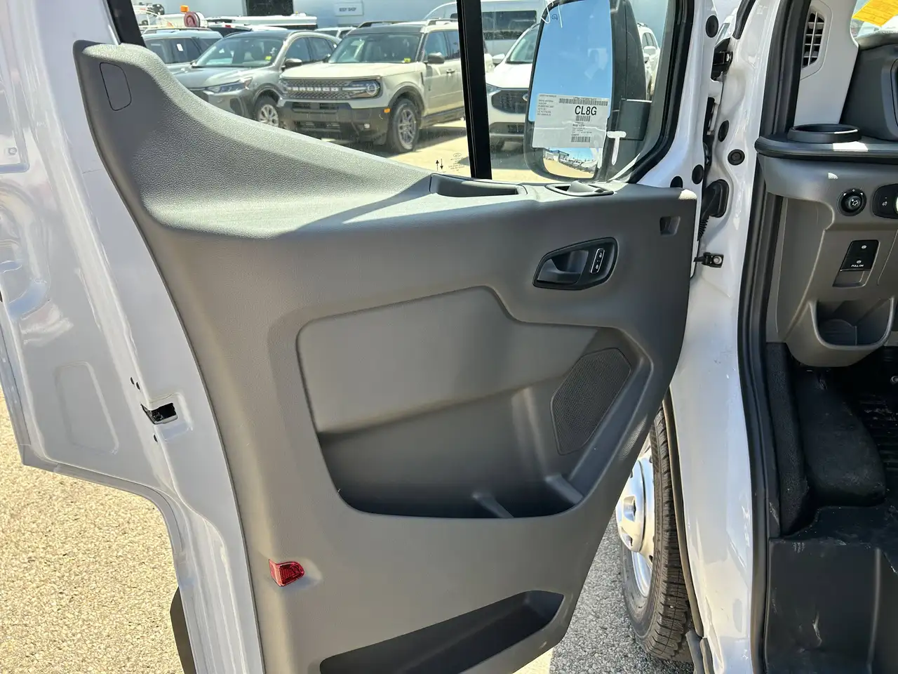 Ford Transit Cargo Van снимка Ford Transit Cargo Van