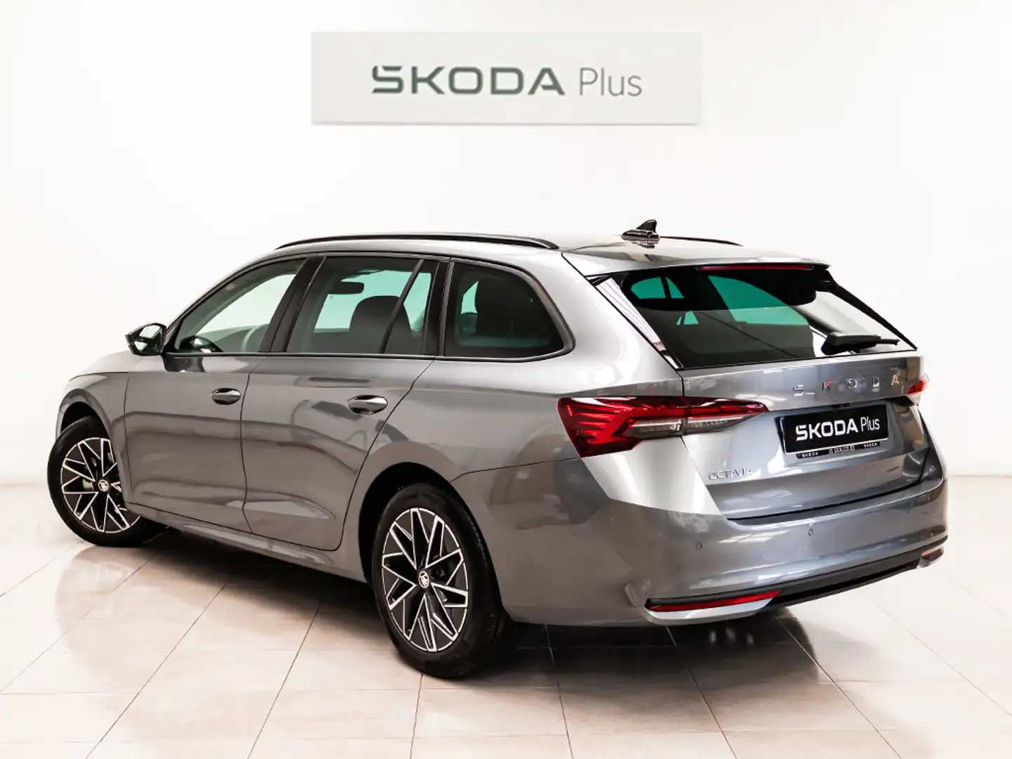 Skoda Octavia Combi 1.5 TSI MHEV Selection DSG7 110kW Grijs - 2