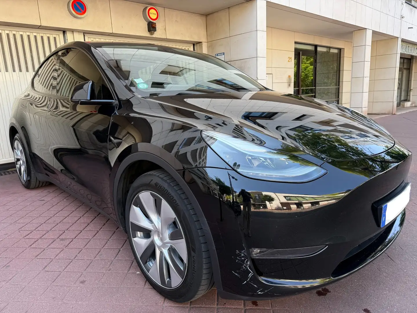 Tesla Model Y 25500ht LONG RANGE AWD Zwart - 2