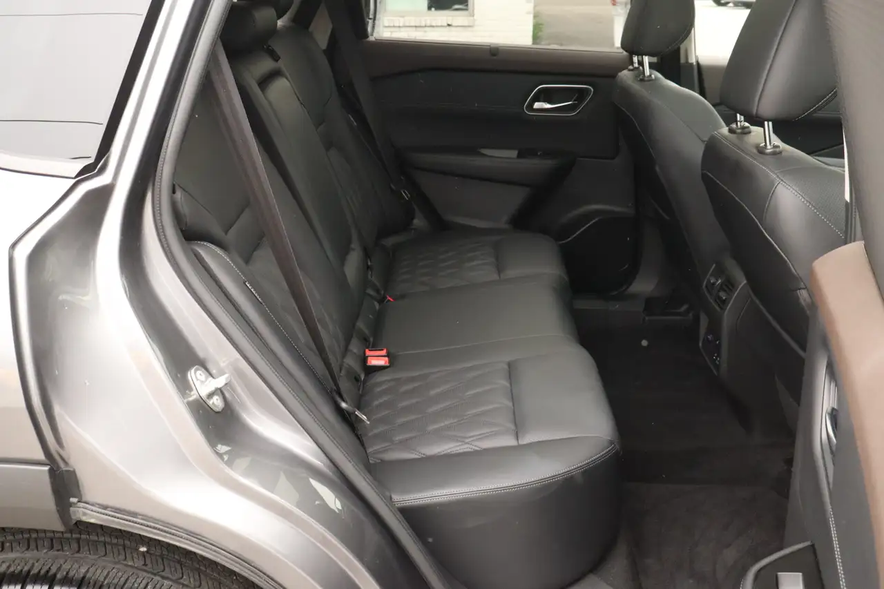 Nissan Rogue photo Nissan Rogue