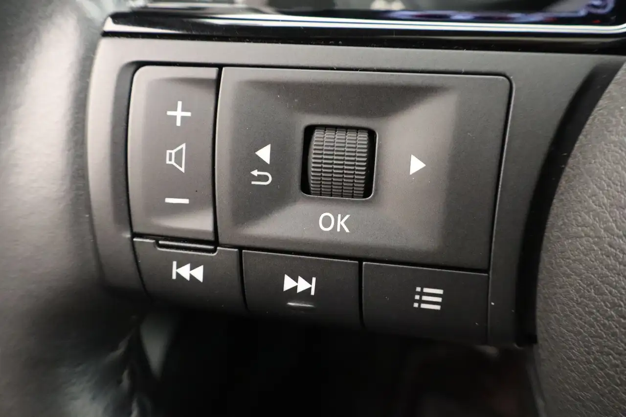 Nissan Rogue photo Nissan Rogue