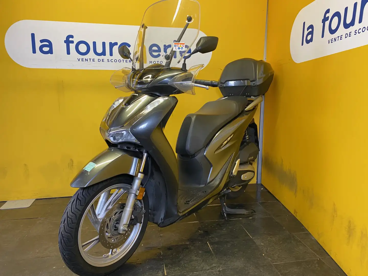 Honda SH 125 Gris - 1