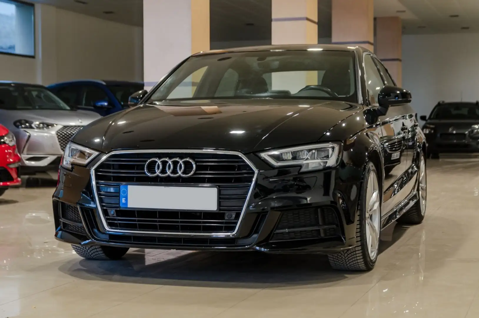 Audi A3 Sedán 30 TDI S line 85kW Negro - 2