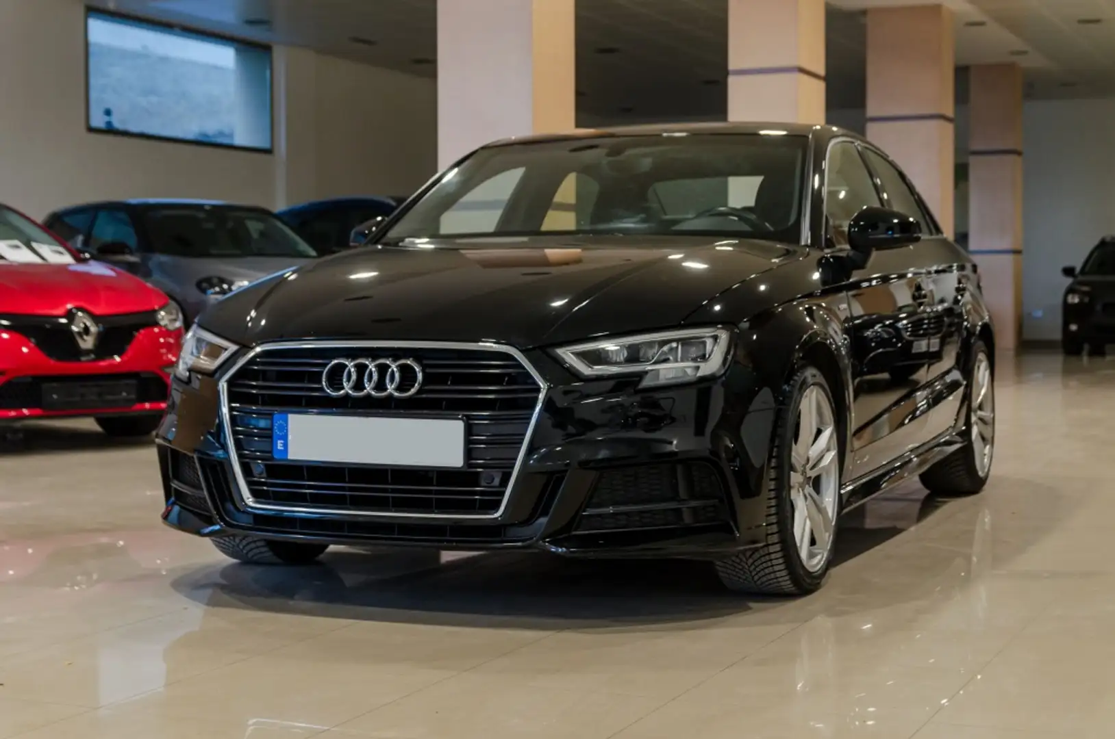 Audi A3 Sedán 30 TDI S line 85kW Negro - 1