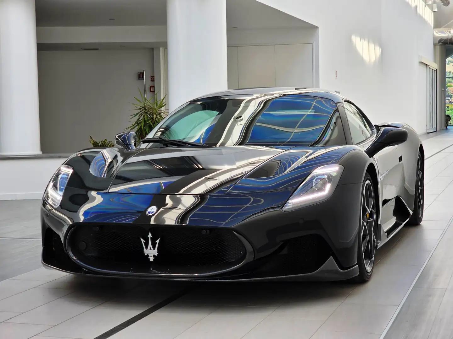 Maserati MC20 MC20 3.0 V6 630cv rwd auto Schwarz - 1
