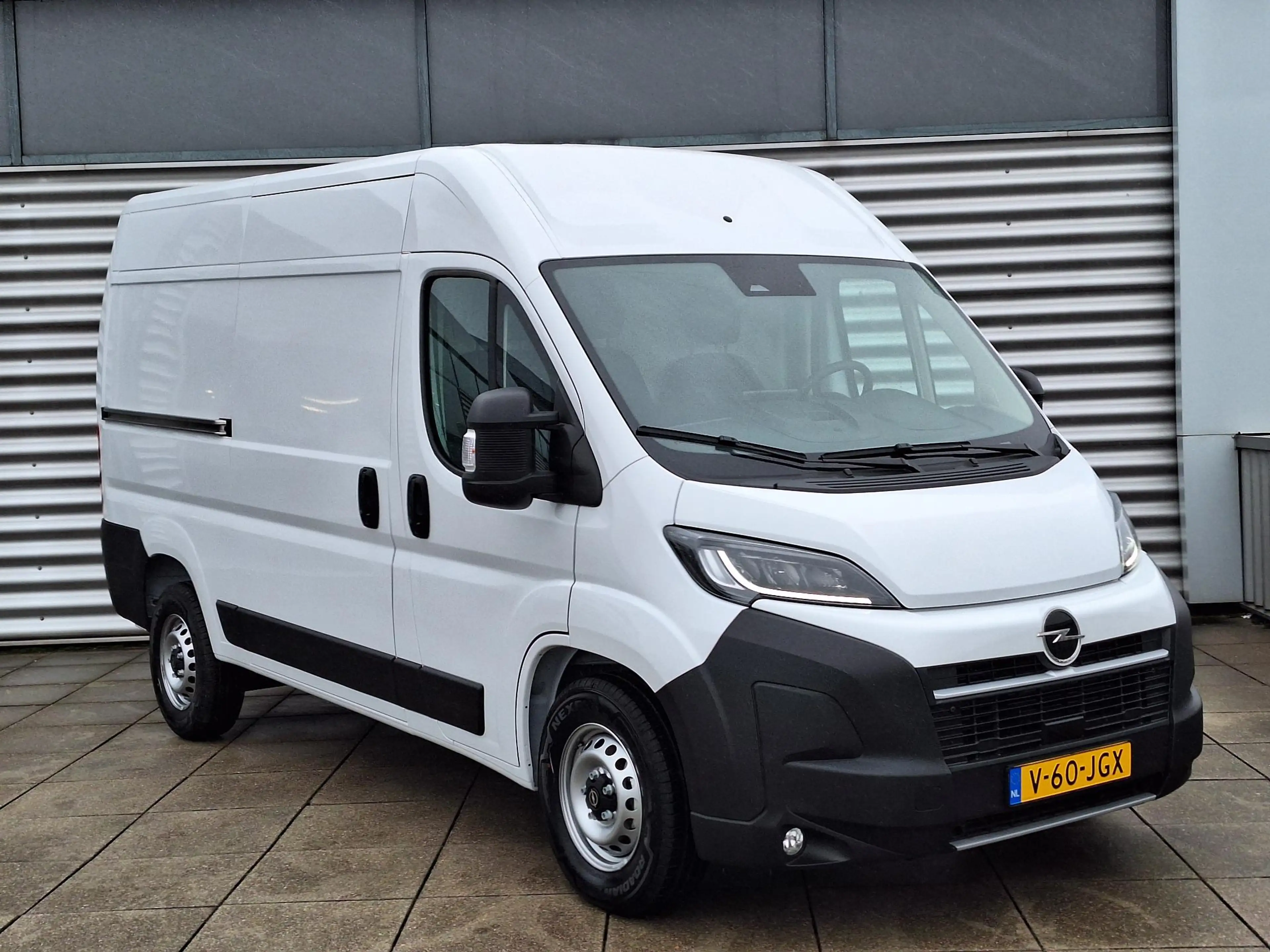 Opel Movano GB 2.2 D 140pk L2H2 Automaat | Navigatie | Climate — photo 2