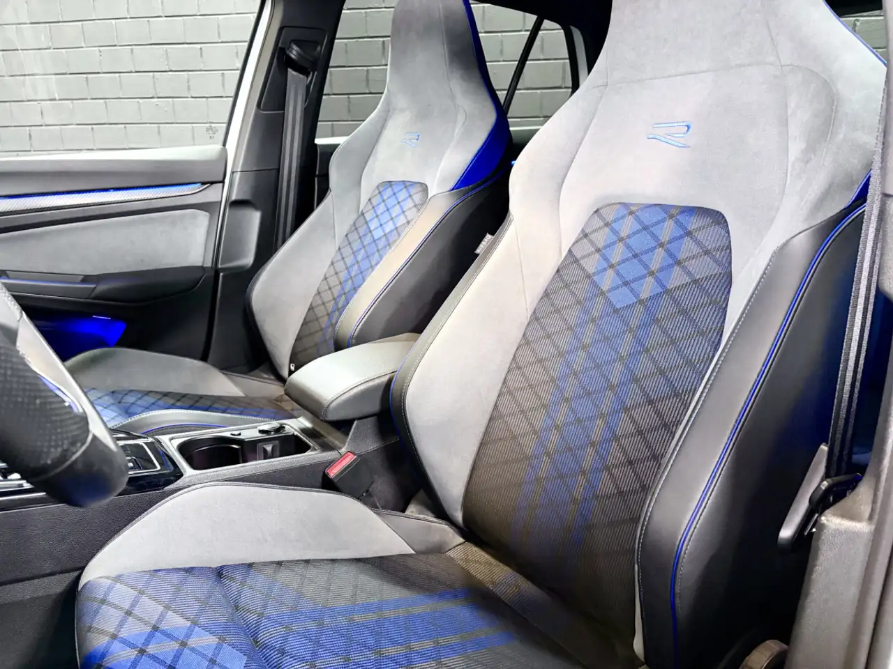 Volkswagen Golf R 4Motion 2.0 TSI 320 CV DSG7 *Toit Ouvrant* *Camér 7