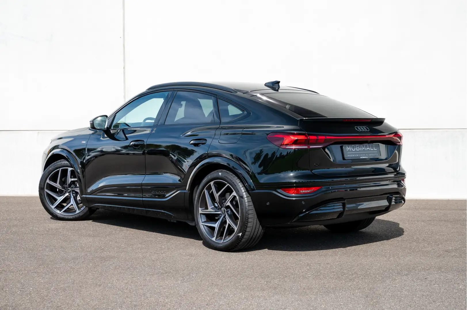 Audi Q6 e-tron Sportback S edition performance 100 kWh Nw. € 102. Zwart - 2