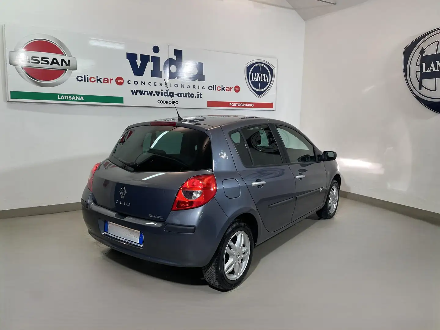Renault Clio Clio 5p 1.2 16v Grigio - 2
