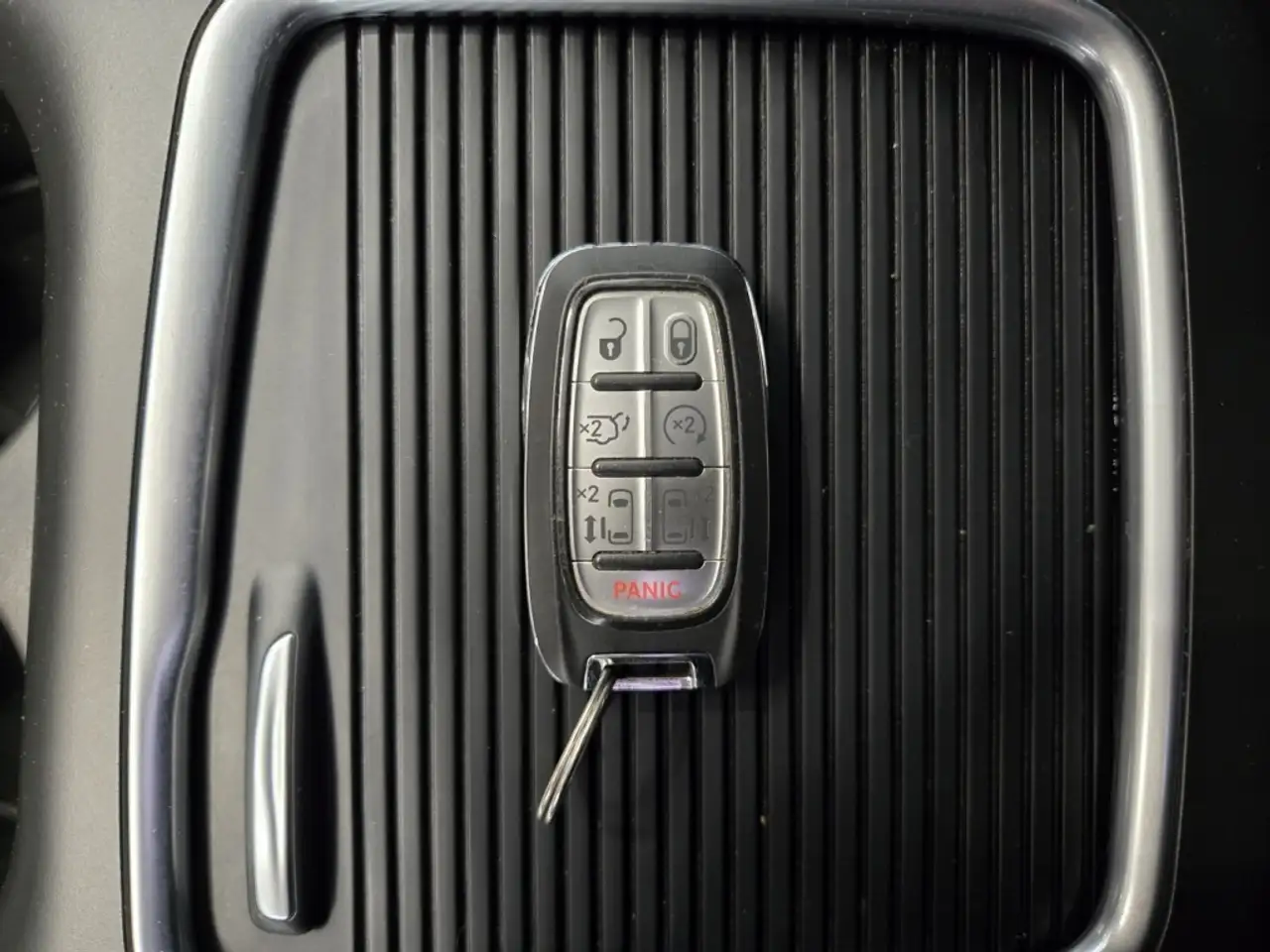Chrysler Pacifica снимка Chrysler Pacifica
