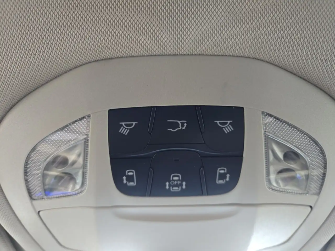 Chrysler Pacifica снимка Chrysler Pacifica