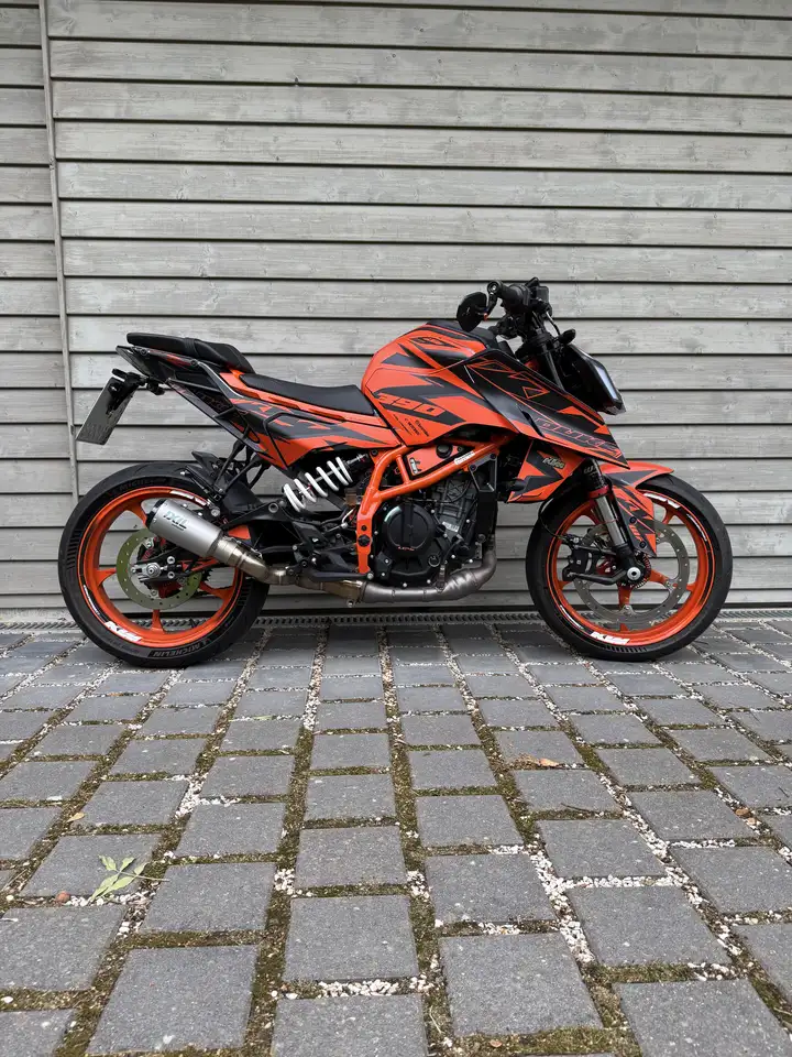KTM 390 Duke