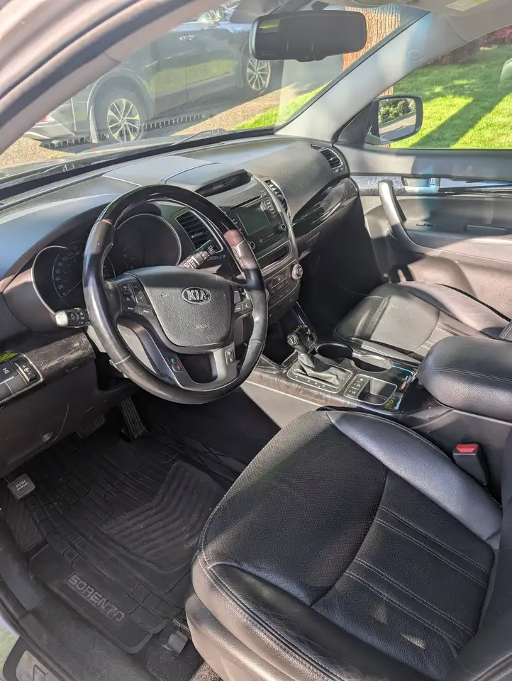 Kia Sorento photo Kia Sorento