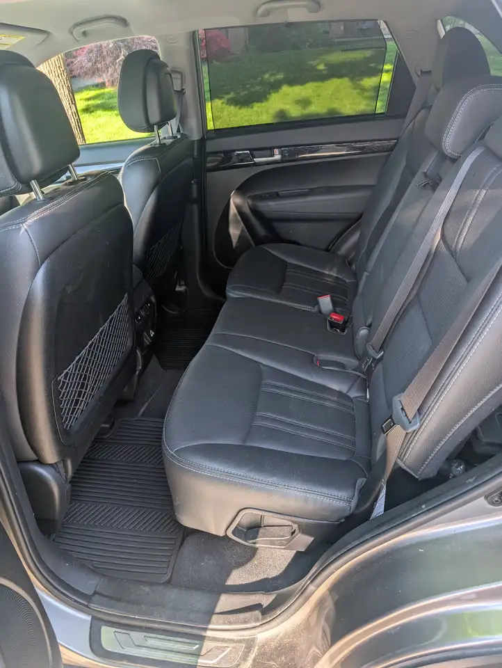 Kia Sorento photo Kia Sorento