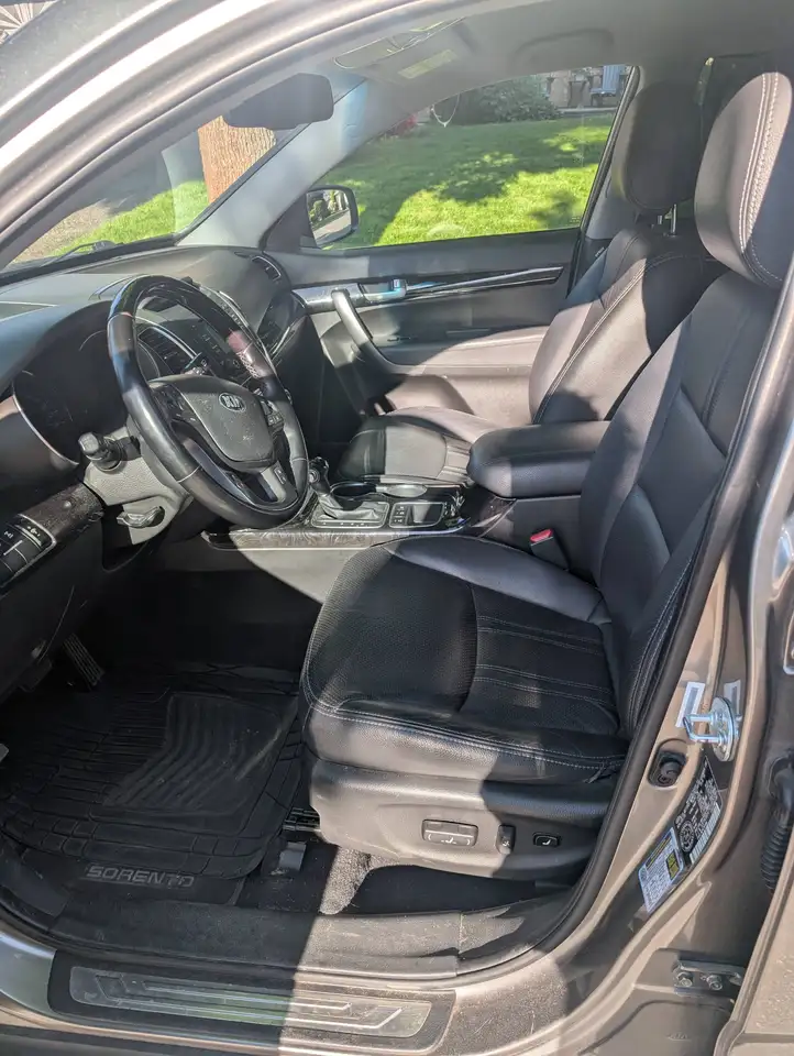 Kia Sorento photo Kia Sorento