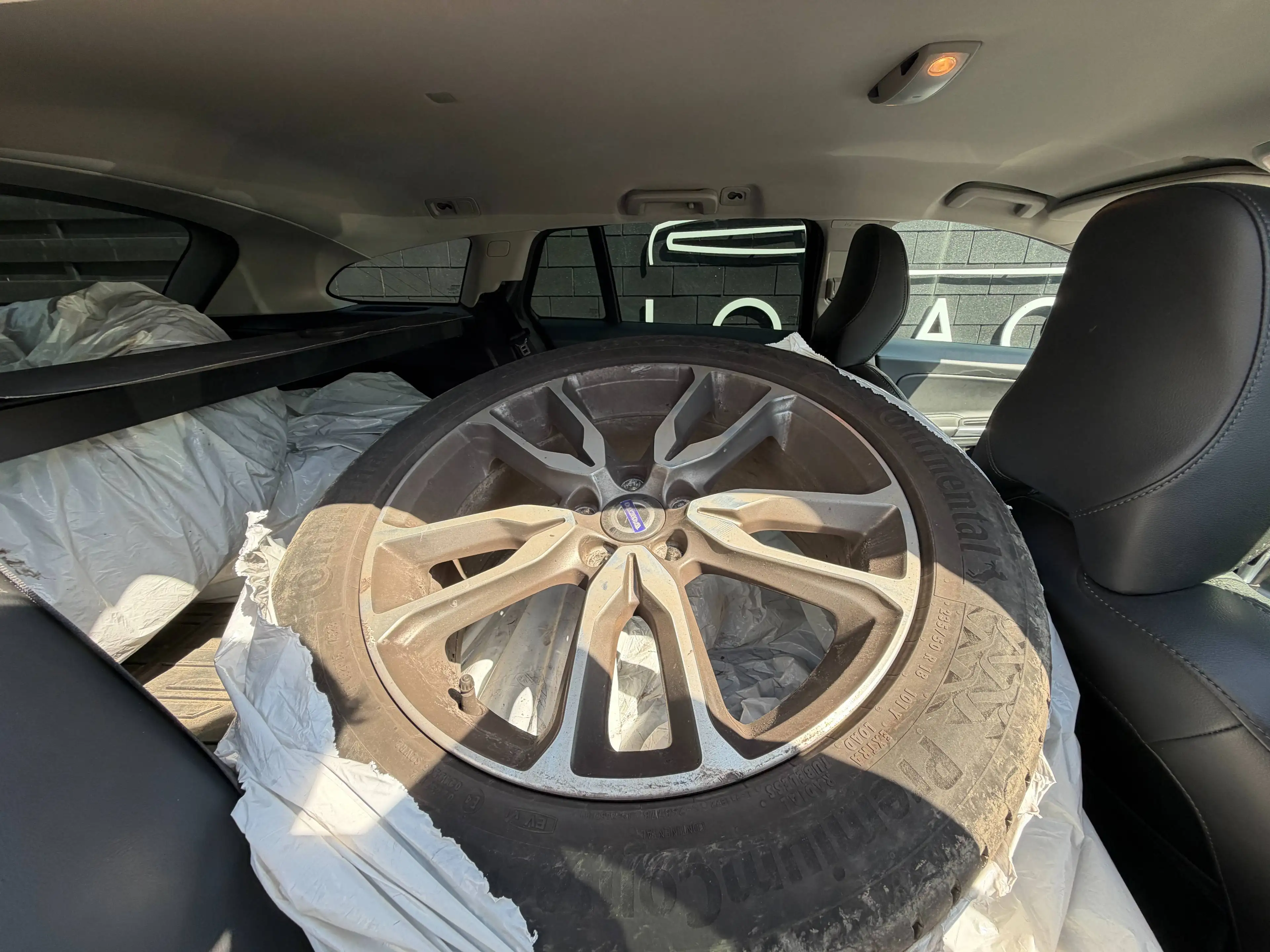 Volvo V60 Cross Country 2.0 D3+EXTRA SET WHEELS+NAVI+CAMERA+CUIR+EURO 6B — photo 2