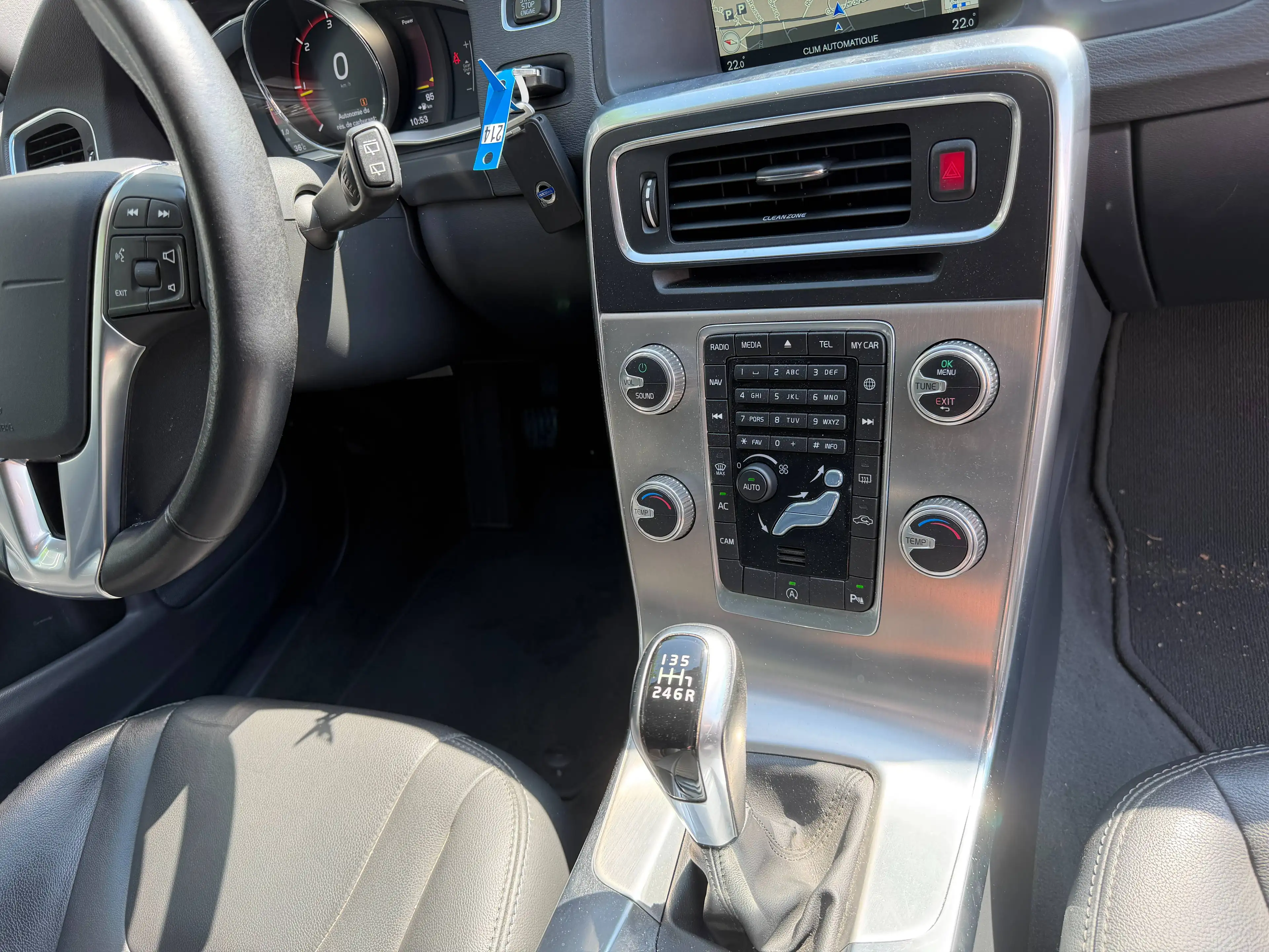 Volvo V60 Cross Country 2.0 D3+EXTRA SET WHEELS+NAVI+CAMERA+CUIR+EURO 6B — photo 13