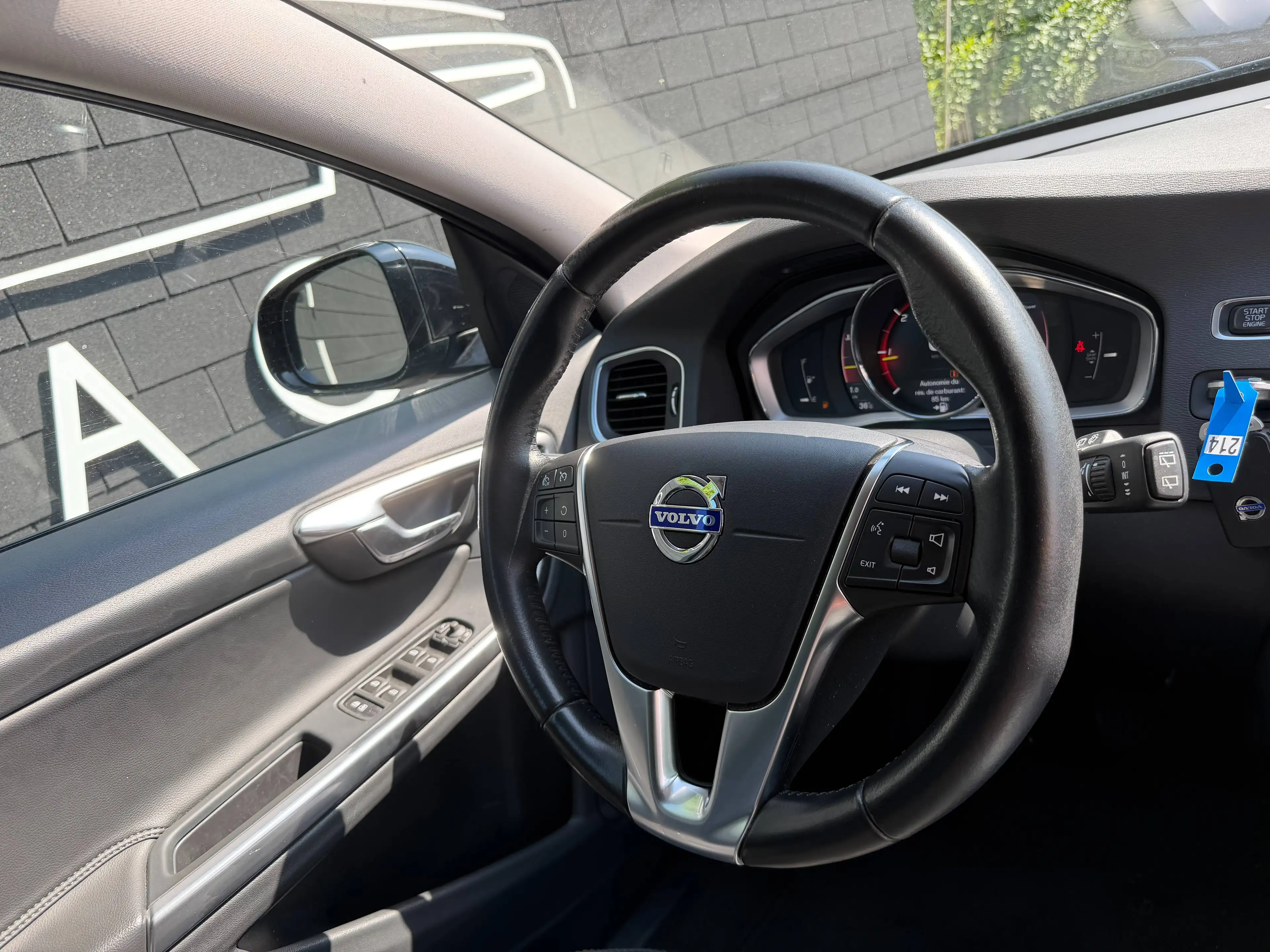 Volvo V60 Cross Country 2.0 D3+EXTRA SET WHEELS+NAVI+CAMERA+CUIR+EURO 6B — photo 15