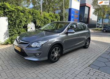 I 30CW Goed onderhoudende auto