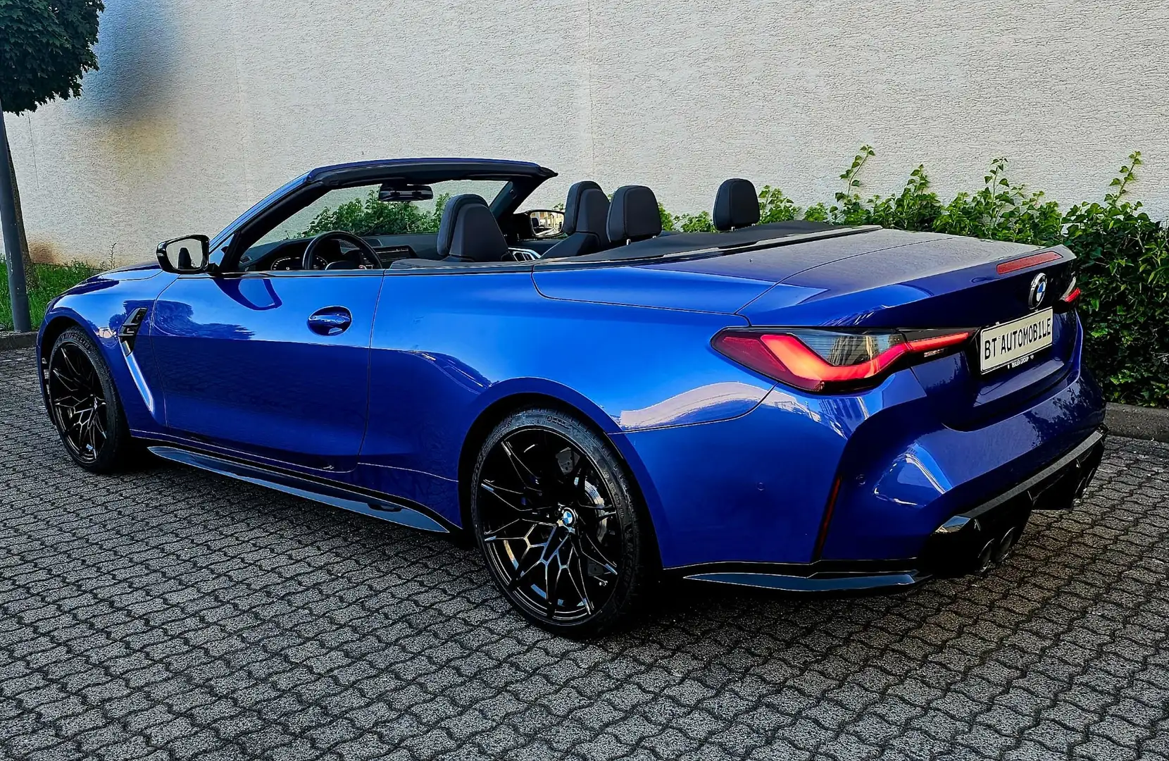 BMW M4 xDrive Competition Cabrio Blau - 1