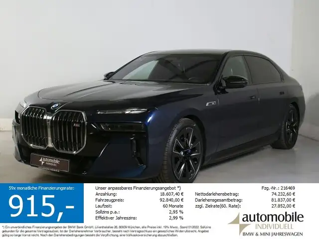 BMW i7