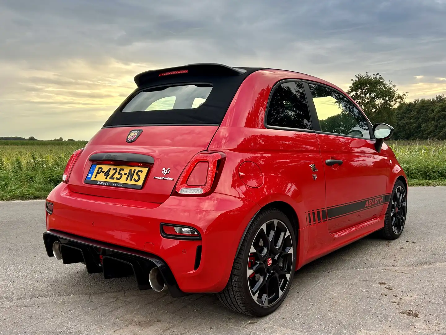 Abarth 595 Competizione 595C Abarth 1.4 T-Jet Competizione Rood - 2