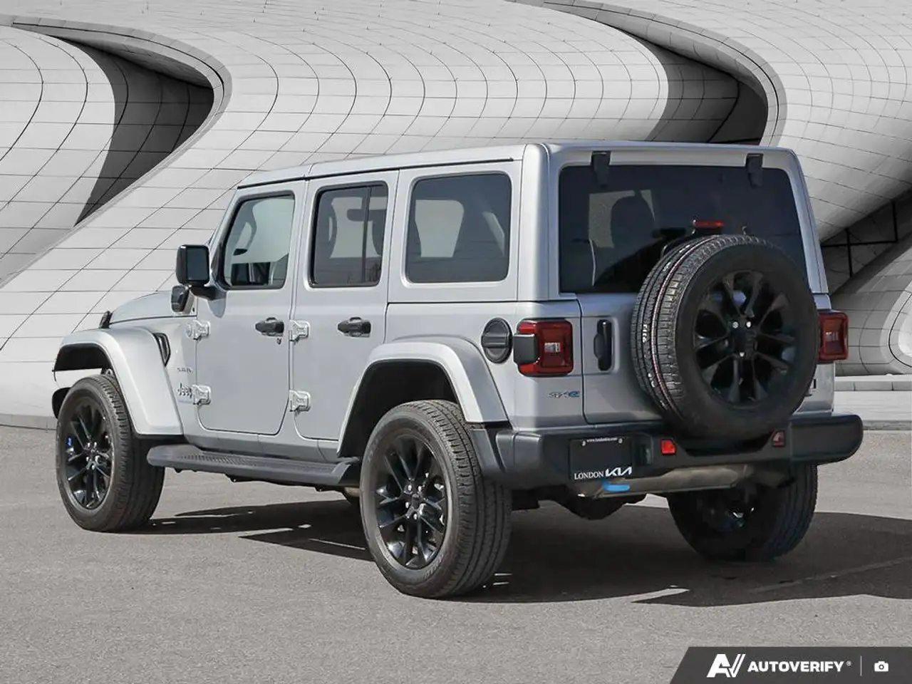 Jeep Wrangler снимка Jeep Wrangler