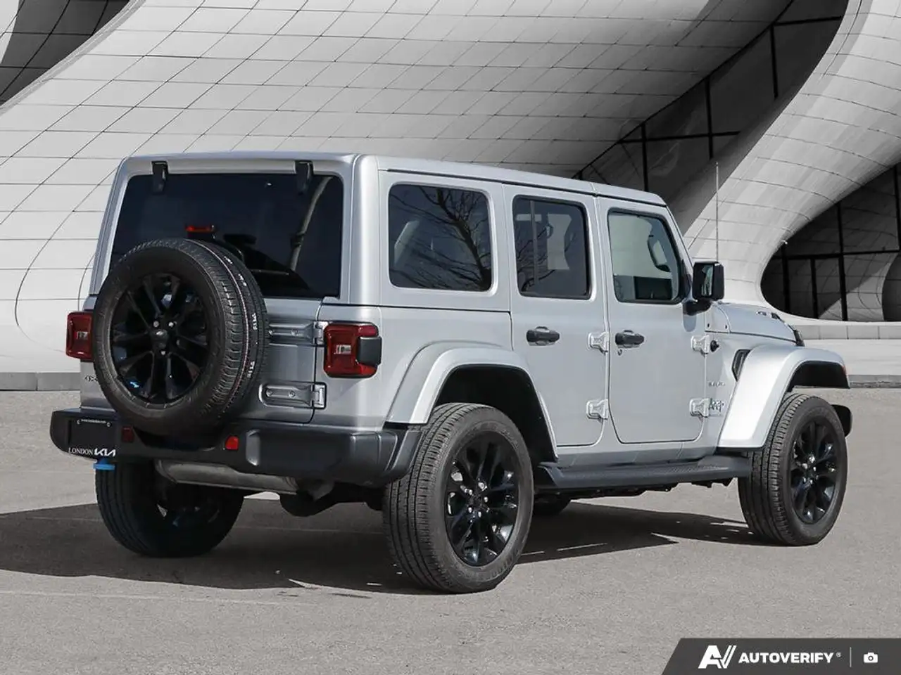 Jeep Wrangler снимка Jeep Wrangler