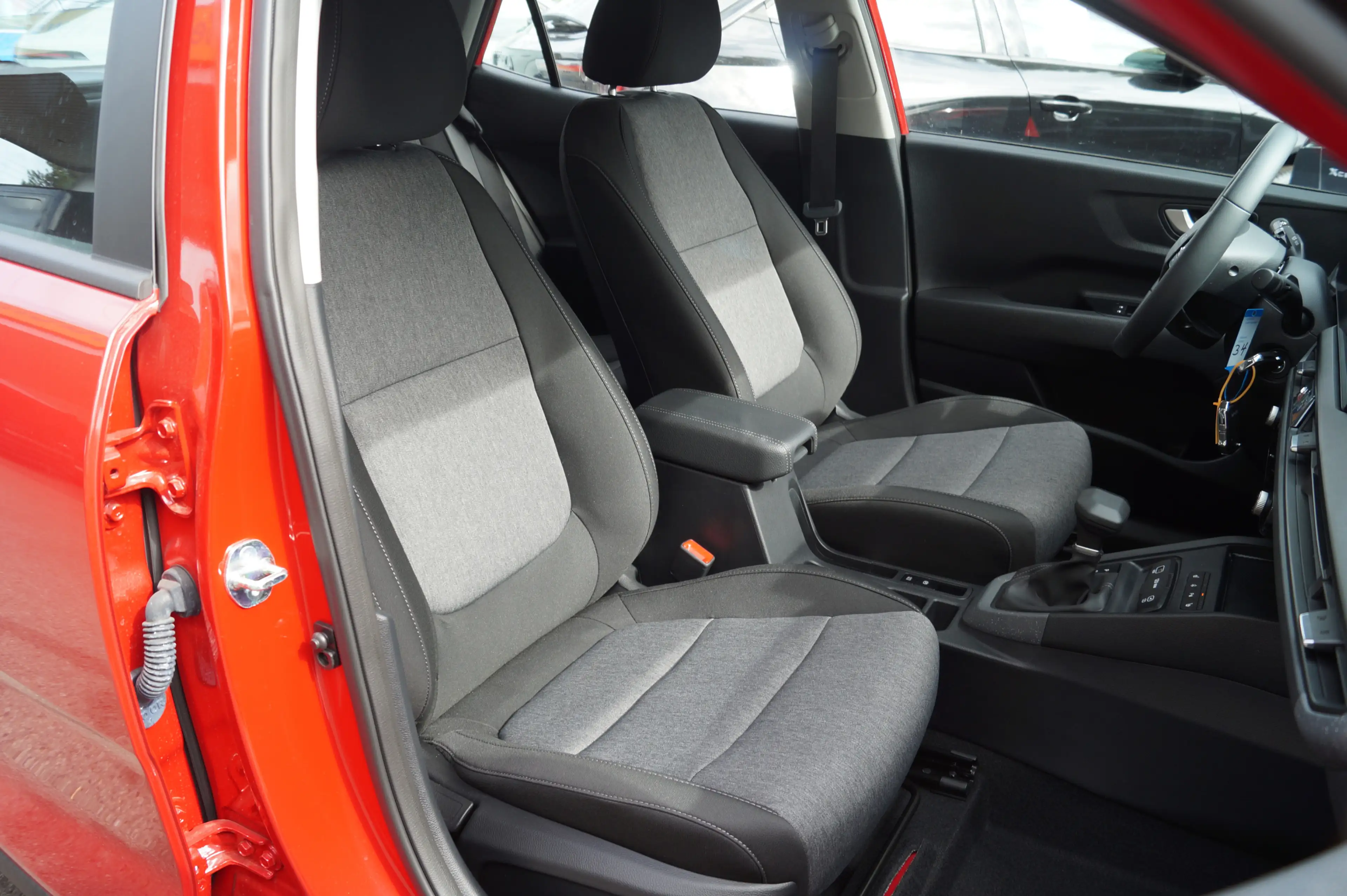 Kia Stonic 1.0T-GDI DCT-SHZG-NAVI-KAMERA-KLIMA-4xPDC — photo 12