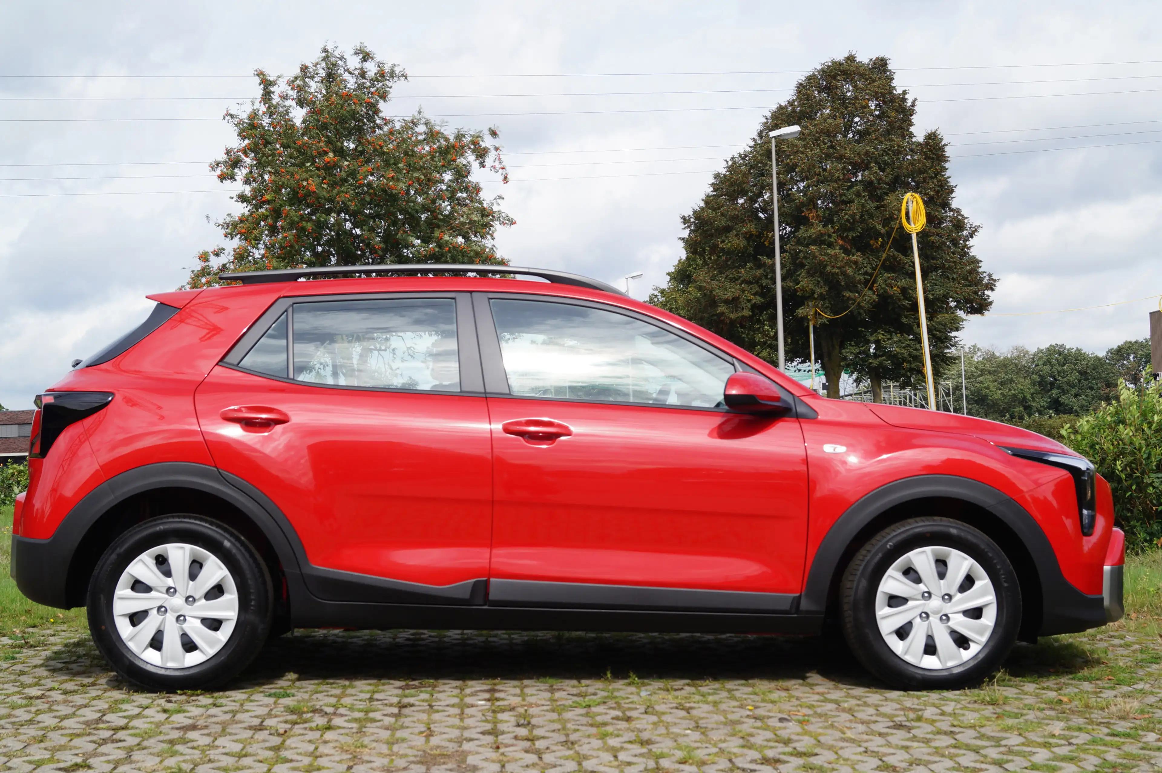 Kia Stonic 1.0T-GDI DCT-SHZG-NAVI-KAMERA-KLIMA-4xPDC — photo 4