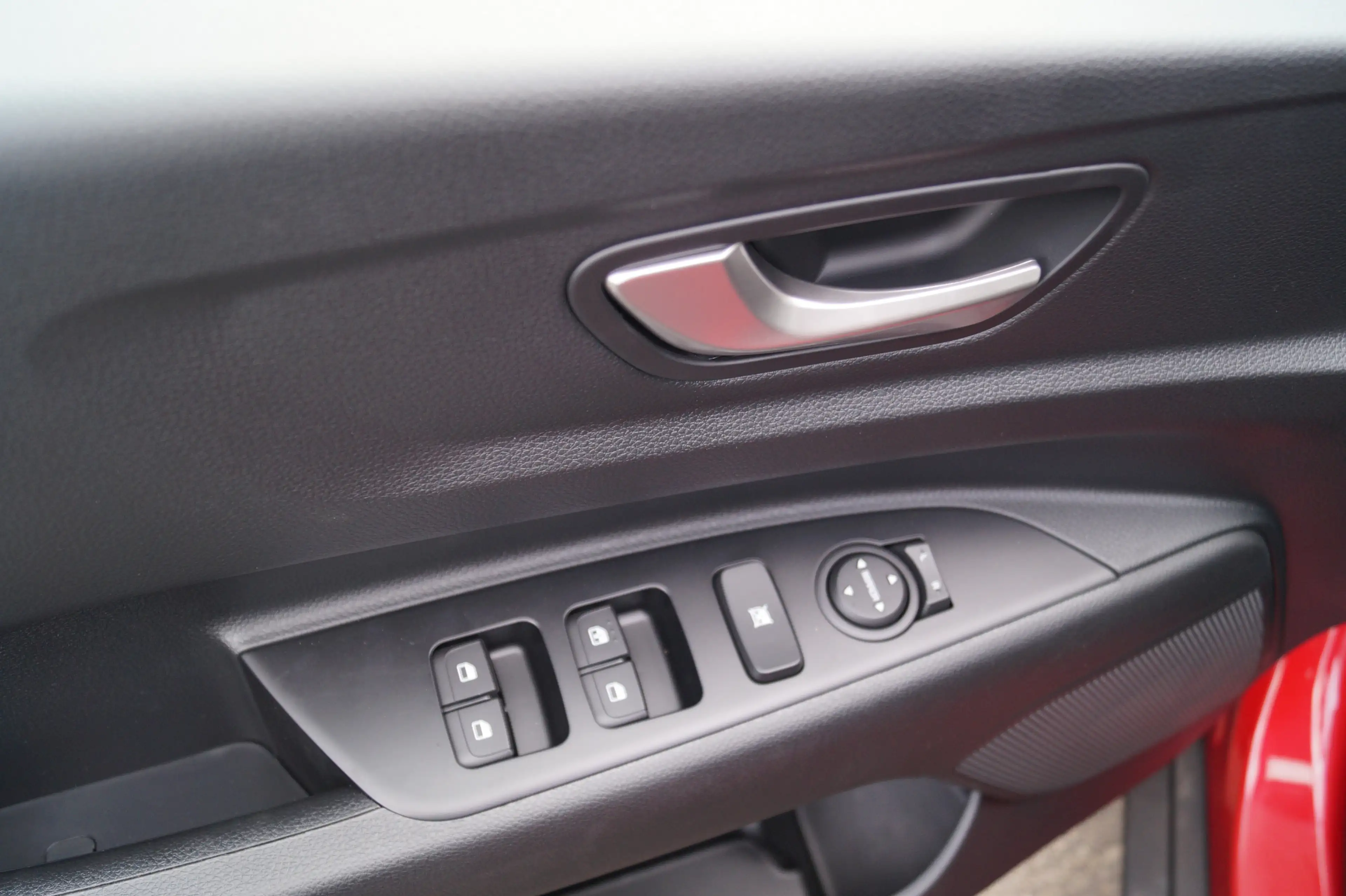 Kia Stonic 1.0T-GDI DCT-SHZG-NAVI-KAMERA-KLIMA-4xPDC — photo 14