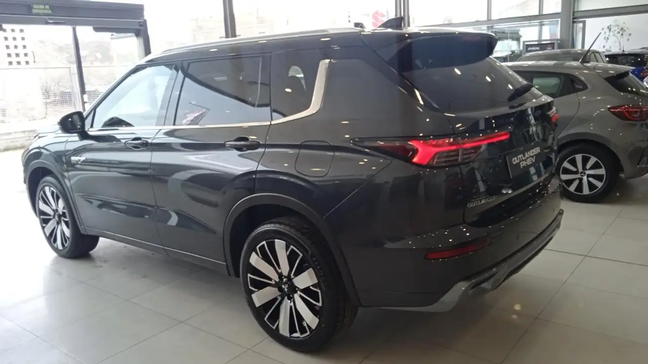 Mitsubishi Outlander 2026