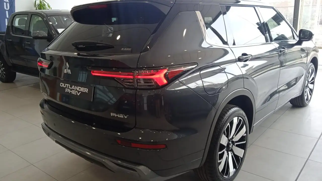 Mitsubishi Outlander 2026