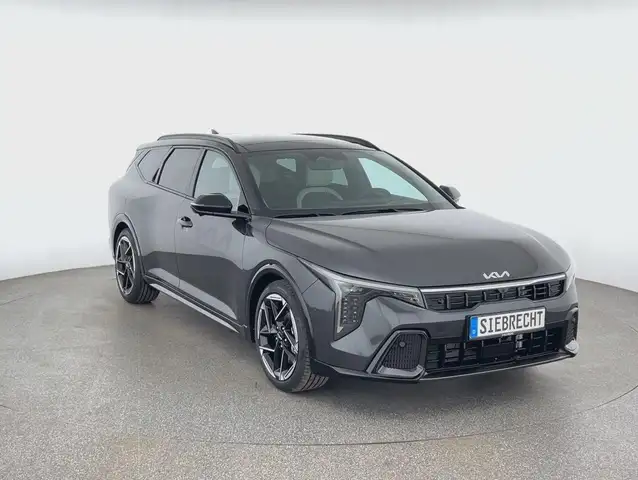 Kia K4 view 3