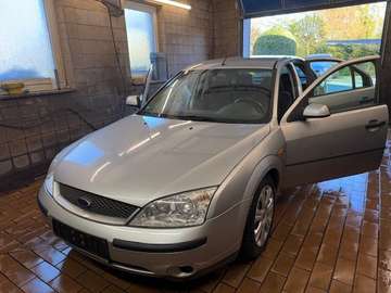 Mondeo Fließheck 1.8 - PDC, WSS beheizbar