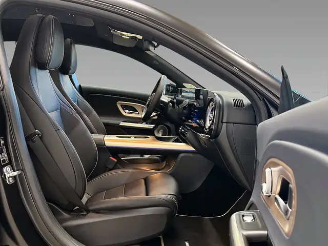 Mercedes-Benz Cla Class view 12