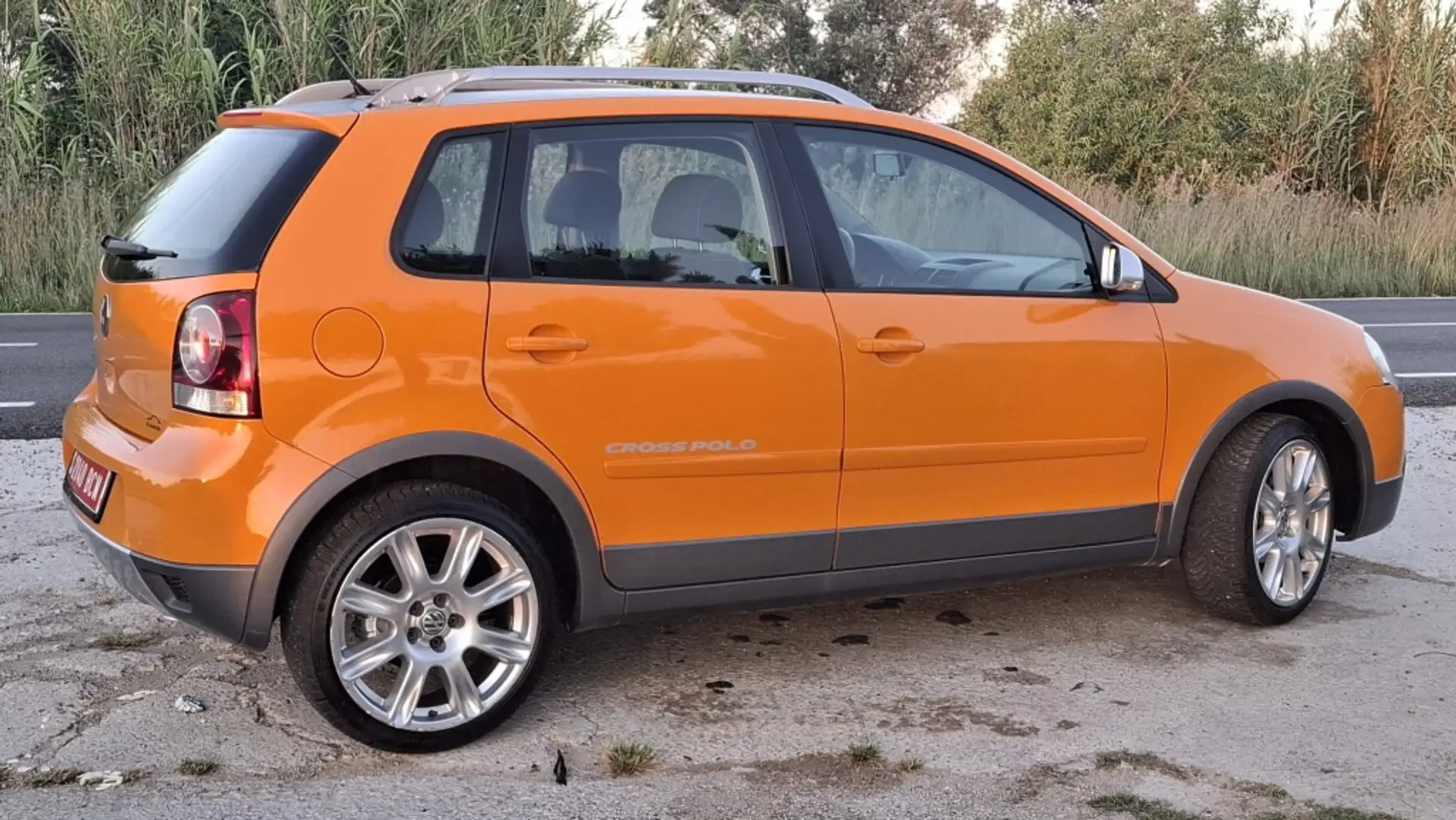 Volkswagen Polo Crosspolo 1.6 Naranja - 2