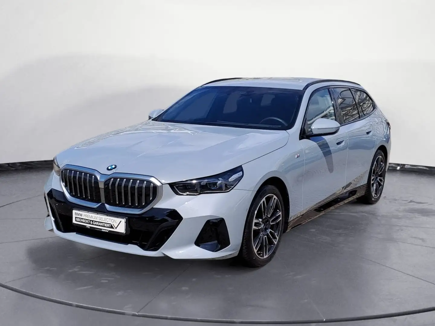 BMW 540 d xDrive Touring M Sportpaket Standhzg. AHK Grau - 2