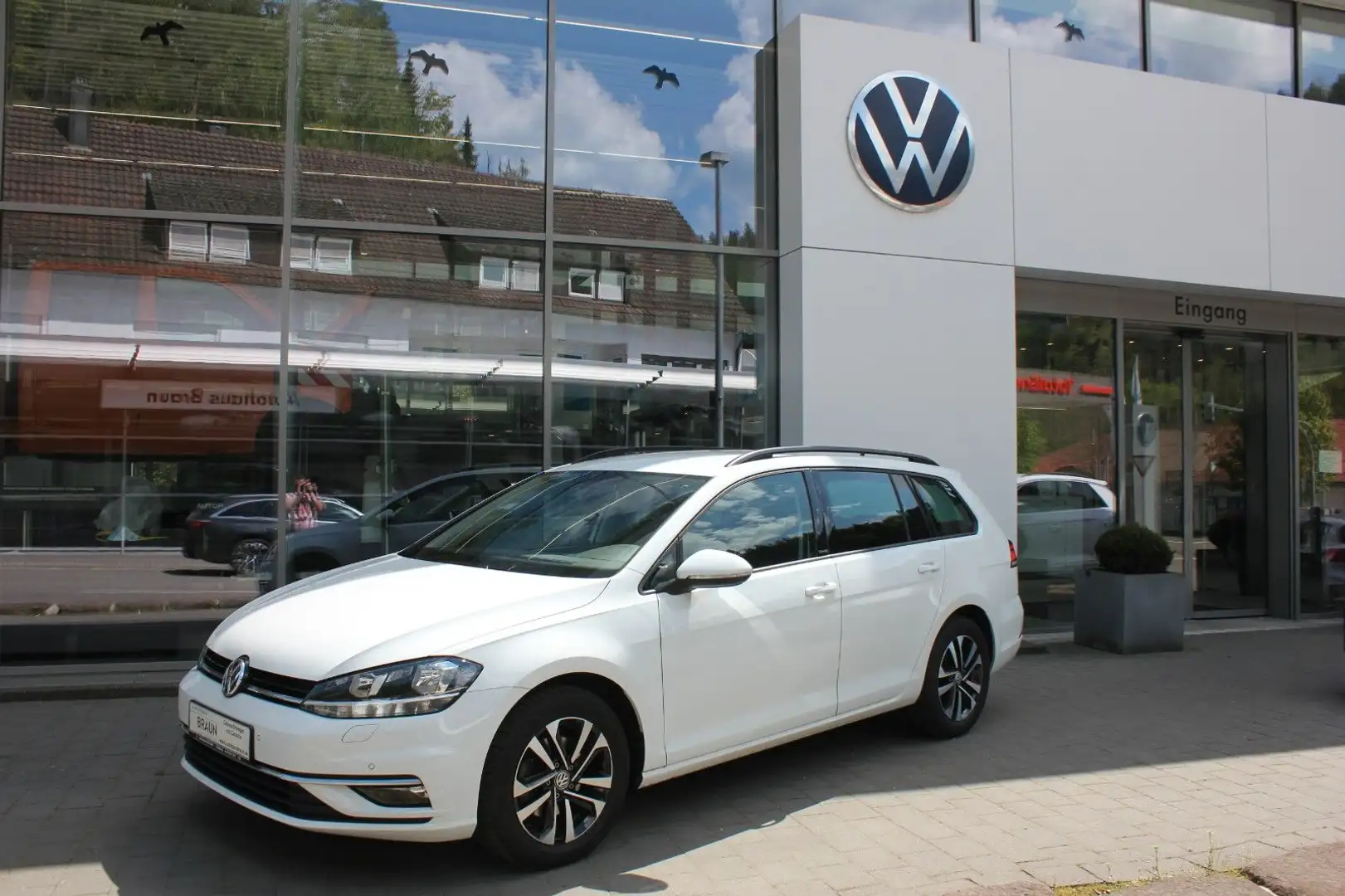 Volkswagen Golf VII Variant United 1.0 TSI Navi,SHZ,PDC Weiß - 1