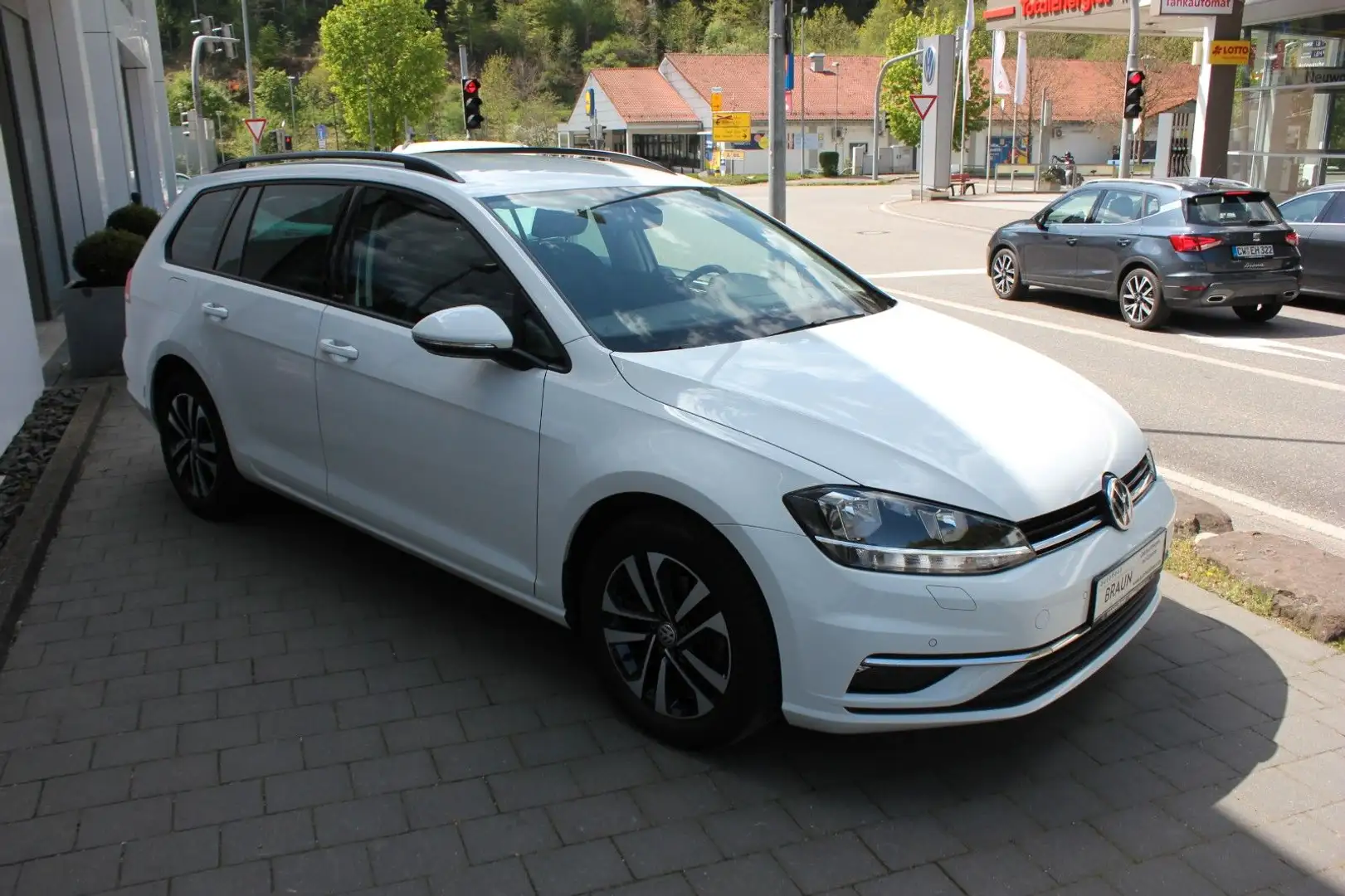 Volkswagen Golf VII Variant United 1.0 TSI Navi,SHZ,PDC Weiß - 2