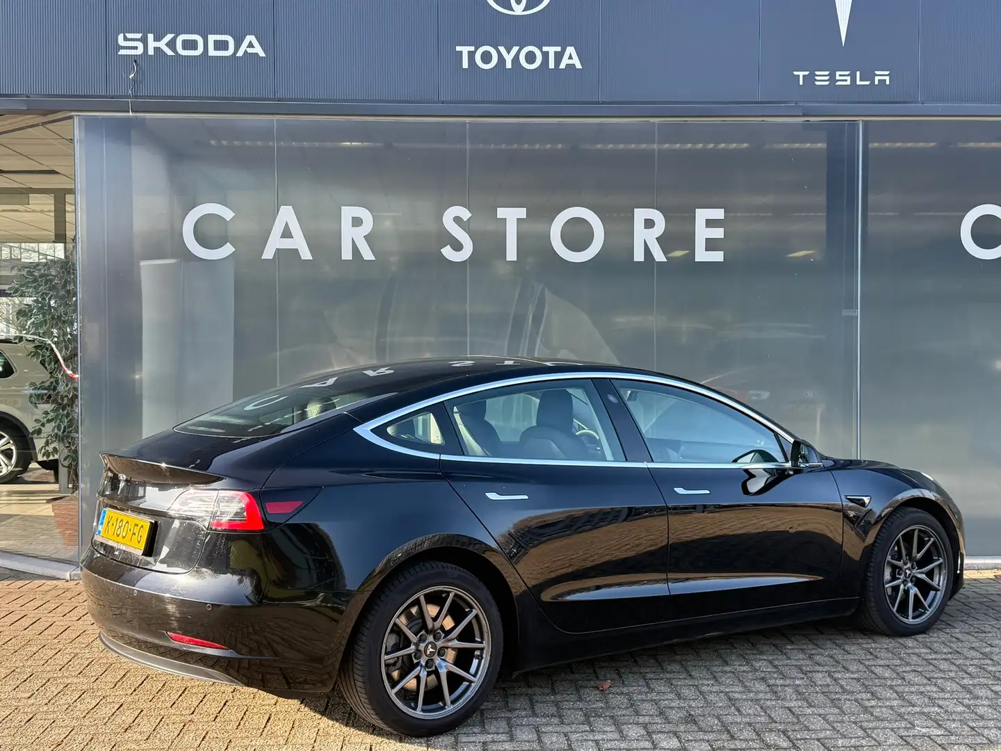 Tesla Model 3 Standard RWD Plus 60 kWh 92% SOH Autopilot Schwarz - 2