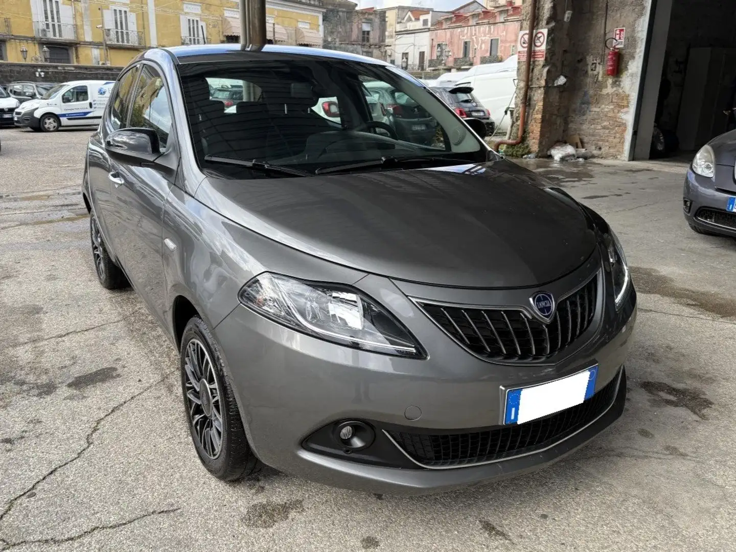 Lancia Ypsilon Ypsilon 1.0 firefly hybrid Oro s&s Grigio - 2