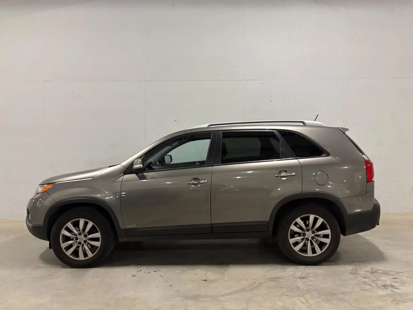 Kia Sorento 2.2 CRDi X-ecutive 4WD Navi Clima 4x4 Cruise C. AP Grijs - 2